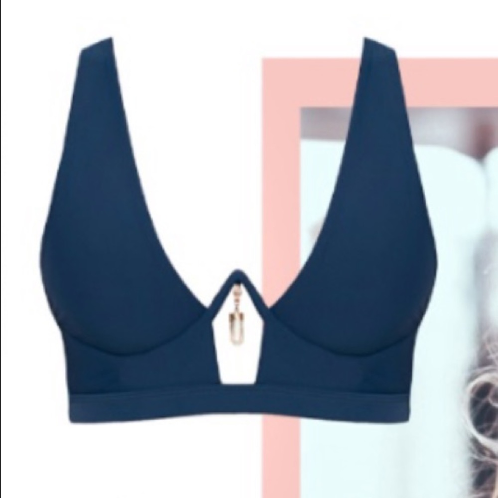 NWT!! Blue swim top size LARGE. As is